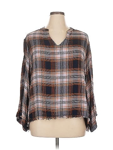 Jessica Simpson 3/4 Sleeve Blouse (view 1)