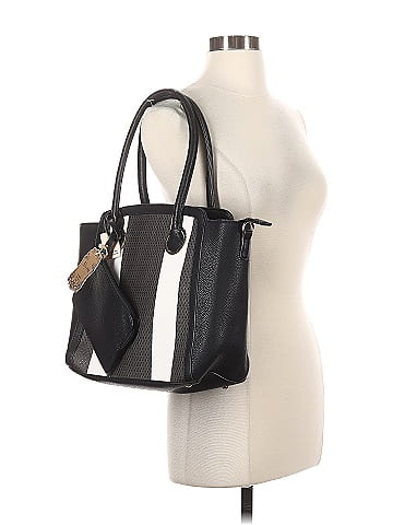 Alyssa Satchel (view 2)