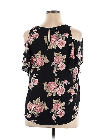 Fortune + Ivy Short Sleeve Blouse (view 2)