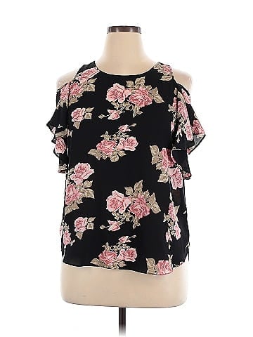 Fortune + Ivy Short Sleeve Blouse (view 1)