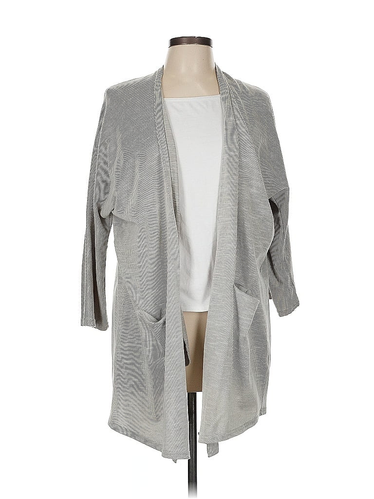 Click to view more detailed imagery on our partner's website Pre-owned Donni Kimono In Gray