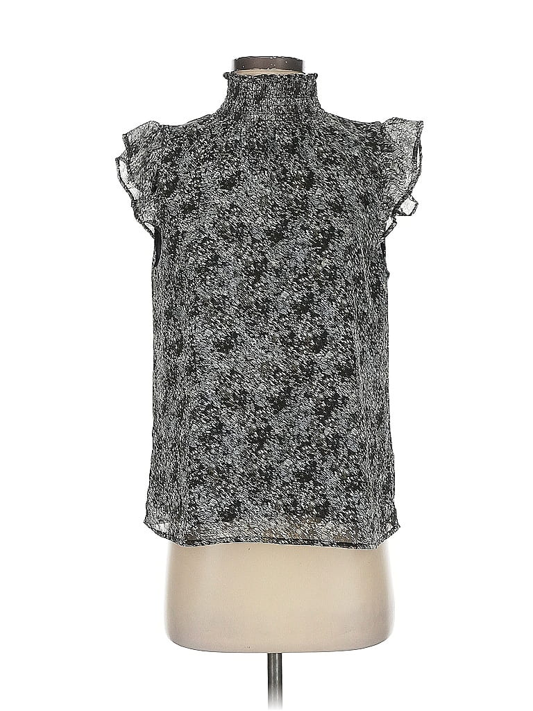 Click to view more detailed imagery on our partner's website Pre-owned Banana Republic Factory Store Sleeveless Blouse In Silver