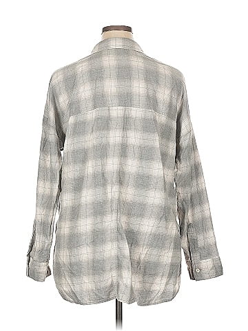 Old Navy Long Sleeve Button-Down Shirt (view 2)