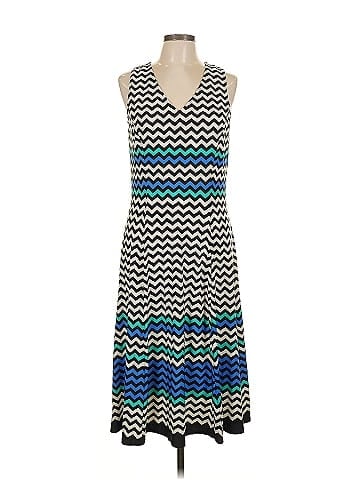 Danny & Nicole Casual Dress (view 1)