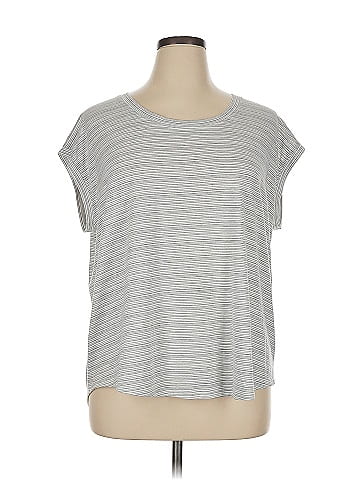 Athleta Short Sleeve T-Shirt (view 1)