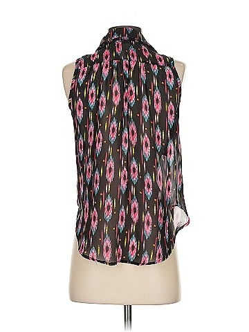 Wet Seal Sleeveless Blouse (view 2)
