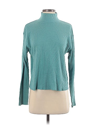 t.la Long Sleeve Top (view 1)
