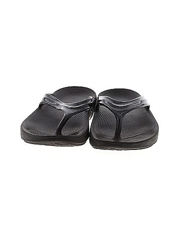 Oofos Flip Flops (view 2)
