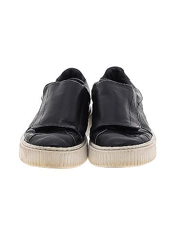 Puma Sneakers (view 2)