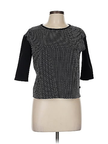 Lululemon Athletica 3/4 Sleeve T-Shirt (view 1)