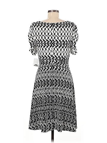 Donna Morgan Casual Dress (view 2)