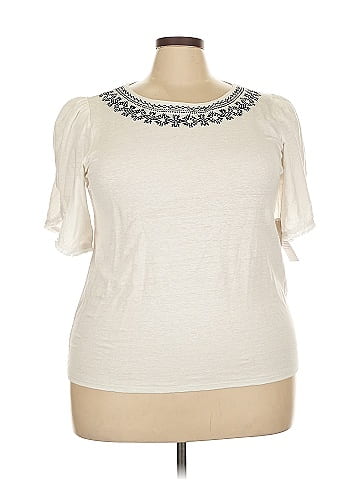 Chico's Short Sleeve T-Shirt (view 1)