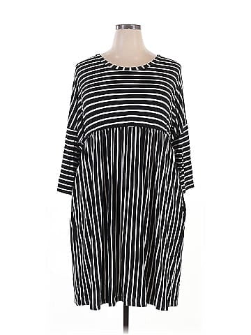 Suzanne Betro Casual Dress (view 1)