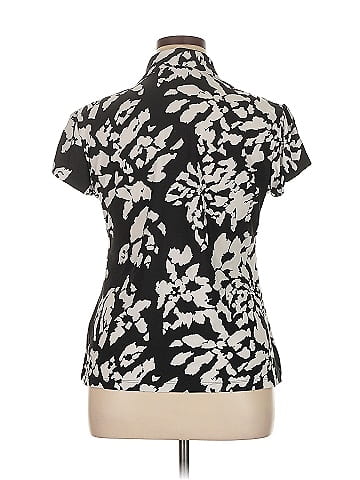 Violet & Claire Short Sleeve Blouse (view 2)