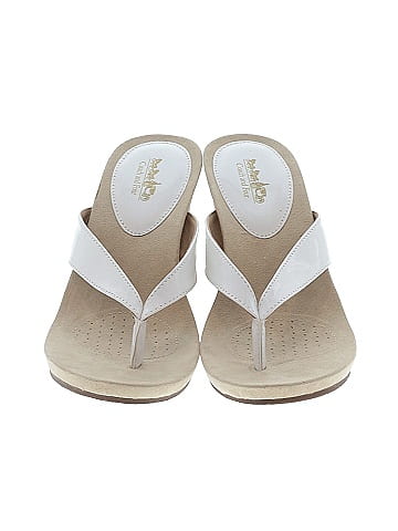 Coach and Four Wedges (view 2)