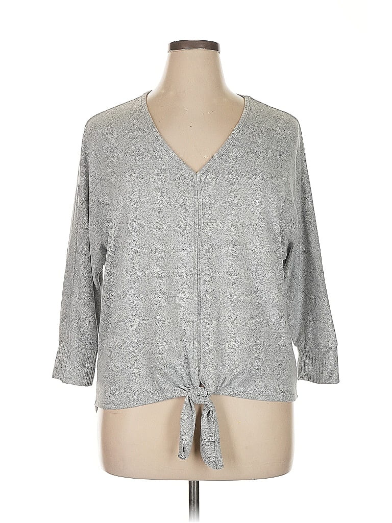 Pre-owned Como Vintage 3/4 Sleeve Top Gray V Neck Tops