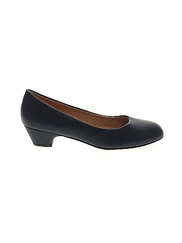 Journee Collection Heels (view 1)