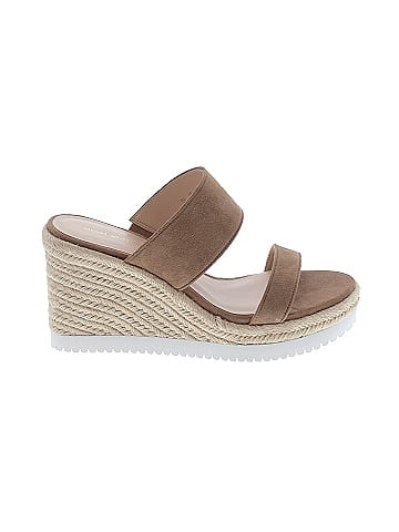 Stuart Lang Wedges (view 1)