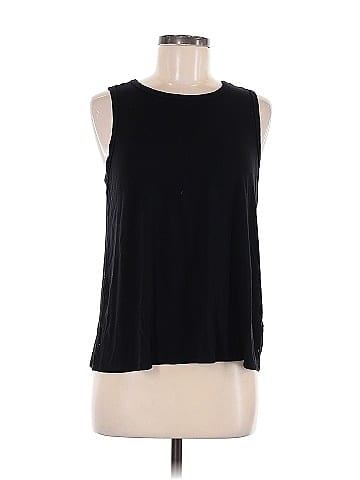 Old Navy Sleeveless T-Shirt (view 1)