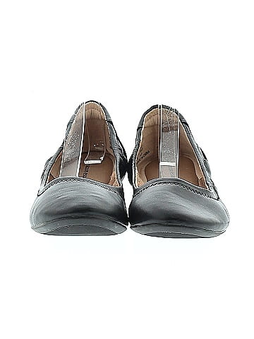 Amazon Essentials Flats (view 2)