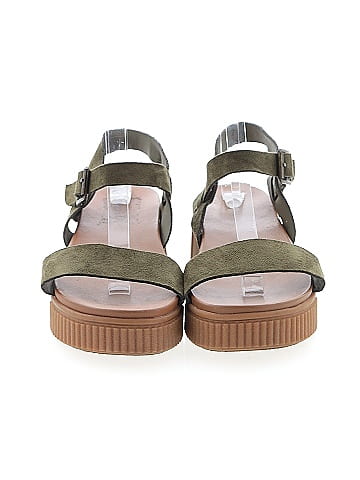 Rouge Sandals (view 2)