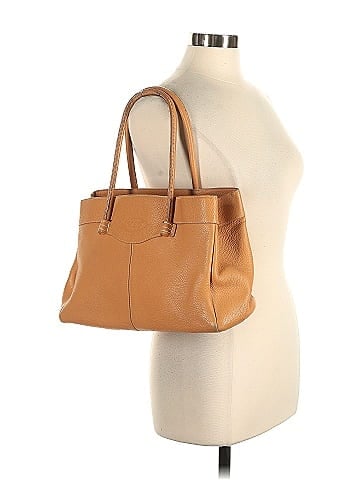 Tod's Leather Shoulder Bag (view 2)
