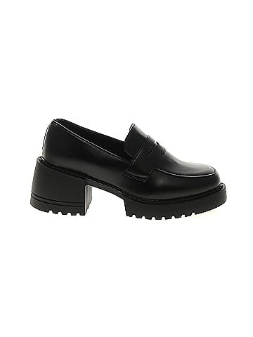 Unbranded Flats (view 1)