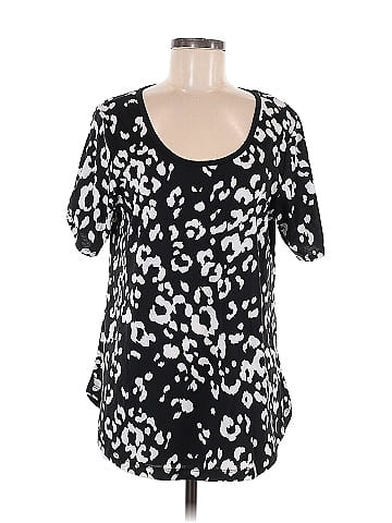 Lularoe Short Sleeve T-Shirt (view 1)