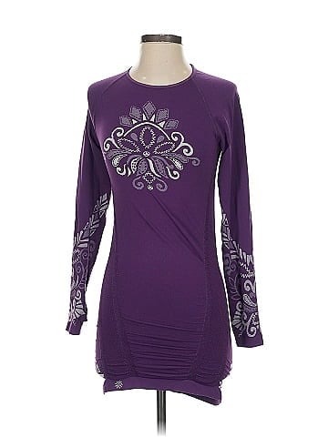Athleta Long Sleeve T-Shirt (view 1)