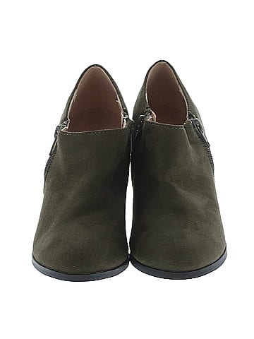 Journee Collection Ankle Boots (view 2)