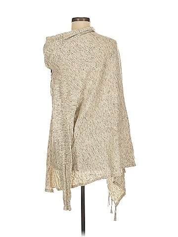 Lovestitch Poncho (view 2)