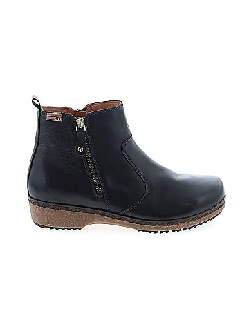 Pikolinos Ankle Boots (view 1)