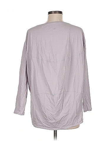 Lululemon Athletica 3/4 Sleeve T-Shirt (view 2)