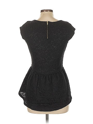 Decree Short Sleeve Top (view 2)