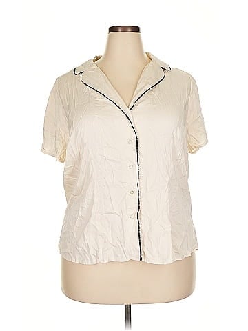 Torrid Short Sleeve Blouse (view 1)