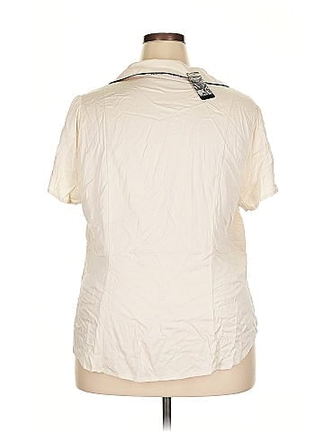 Torrid Short Sleeve Blouse (view 2)