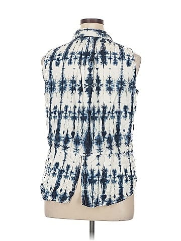 Rock & Republic Sleeveless Button-Down Shirt (view 2)