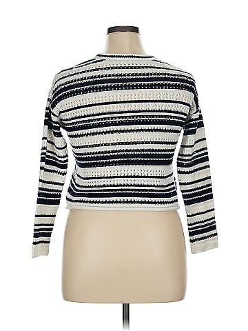 Old Navy Pullover Sweater (view 2)