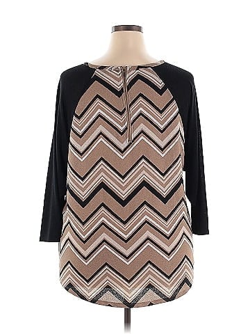 Signature Studio 3/4 Sleeve Top (view 2)