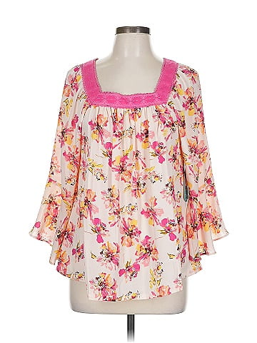 The Pioneer Woman 3/4 Sleeve Blouse (view 1)
