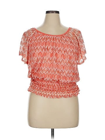 db established 1962 Short Sleeve Top (view 1)