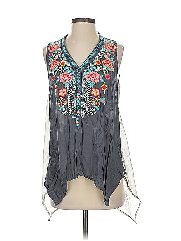 Andree by UNIT Sleeveless Blouse (view 1)