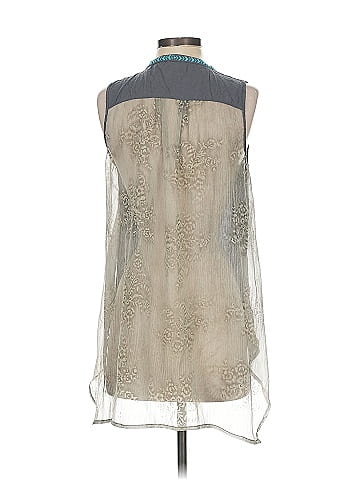 Andree by UNIT Sleeveless Blouse (view 2)