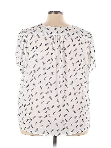 Fun2Fun Short Sleeve Blouse (view 2)