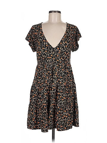 Urban Outfitters Casual Dress (view 1)