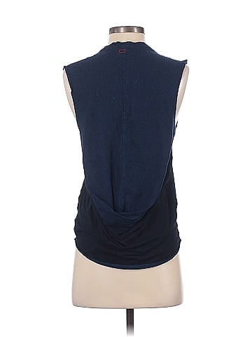 Levi's Sleeveless T-Shirt (view 2)