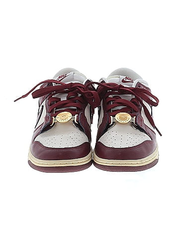 Nike  Dunk Low SE 'Sisterhood Sneakers (view 2)