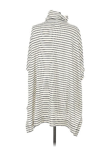 Lou & Grey Poncho (view 2)