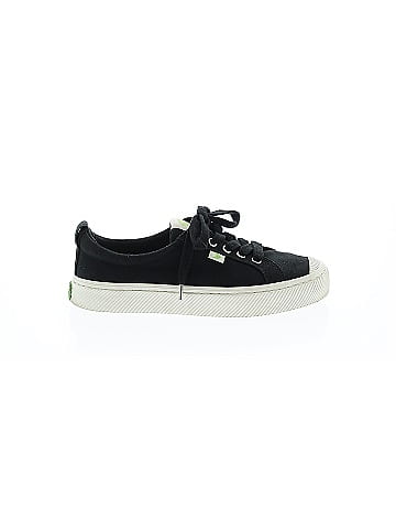 Cariuma Sneakers (view 1)
