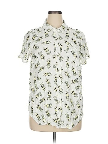 Torrid Short Sleeve Button-Down Shirt (view 1)